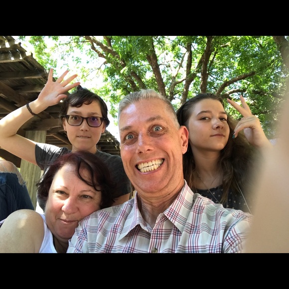 Meet your Posher, Glenda - Picture 3 of 3